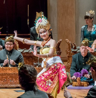 Balinese music 和 dance performances at the University of 丹佛 campus.